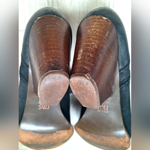 Frye Women's Reina Cut Out Black Leather Western Ankle Leather Frye Boots sz 8.5 - Picture 11 of 12